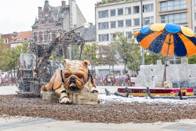 De Reuzen van Royal de Luxe @ Antwerpen, picture 74, photographed by Marc Verdonck - FrontView Magazine