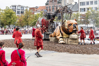 De Reuzen van Royal de Luxe @ Antwerpen, picture 75, photographed by Marc Verdonck - FrontView Magazine