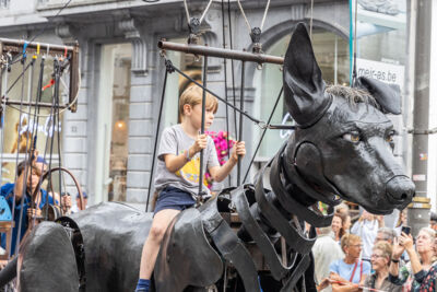 De Reuzen van Royal de Luxe @ Antwerpen, picture 93, photographed by Marc Verdonck - FrontView Magazine