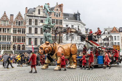 De Reuzen van Royal de Luxe @ Antwerpen, picture 98, photographed by Marc Verdonck - FrontView Magazine