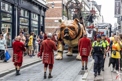 De Reuzen van Royal de Luxe @ Antwerpen, picture 106, photographed by Marc Verdonck - FrontView Magazine