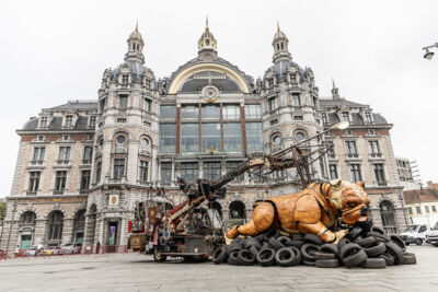 De Reuzen van Royal de Luxe @ Antwerpen, picture 117, photographed by Marc Verdonck - FrontView Magazine