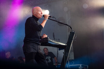 Midge Ure @ W-Fest dag 1, picture 5, photographed by Luc Klinckaert - FrontView Magazine