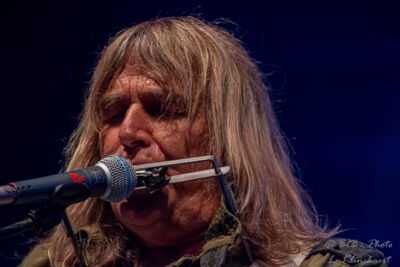 Mike Peters of The Alarm @ W-Fest dag 1, picture 7, photographed by Luc Klinckaert - FrontView Magazine