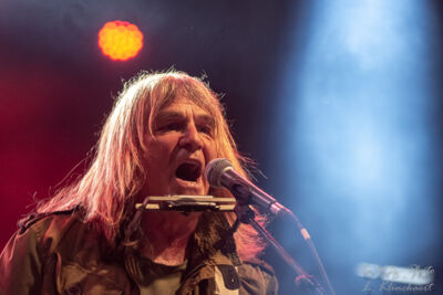 Mike Peters of The Alarm @ W-Fest dag 1, picture 12, photographed by Luc Klinckaert - FrontView Magazine