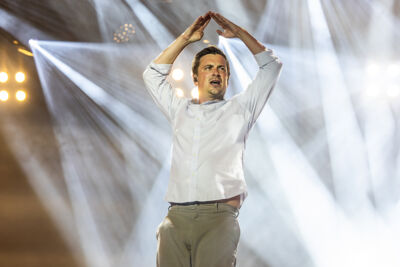 Niels Destadsbader @ Maanrock 2023, picture 8, photographed by Marc Verdonck - FrontView Magazine