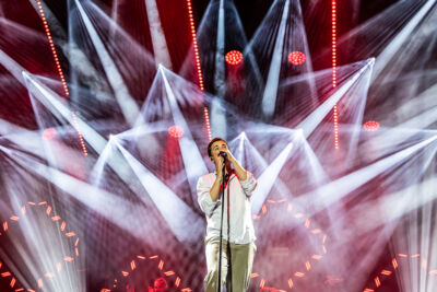 Niels Destadsbader @ Maanrock 2023, picture 10, photographed by Marc Verdonck - FrontView Magazine