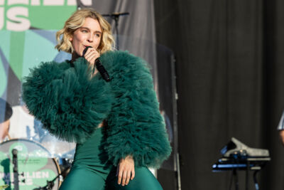 Pommelien Thijs @ Maanrock 2023, picture 20, photographed by Marc Verdonck - FrontView Magazine