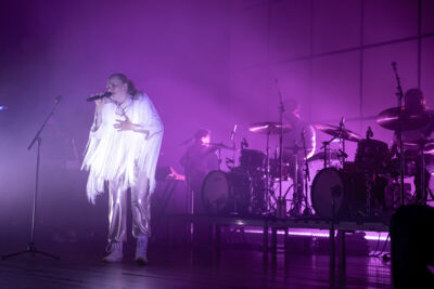 Ane Brun @ De Roma, picture 6, photographed by dirk janssens - FrontView Magazine