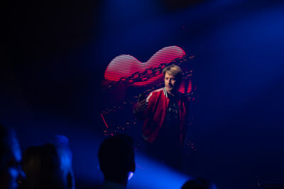 Gene Thomas @ Joe Singalong Party 2023, picture 5, photographed by Gert Daemen - FrontView Magazine