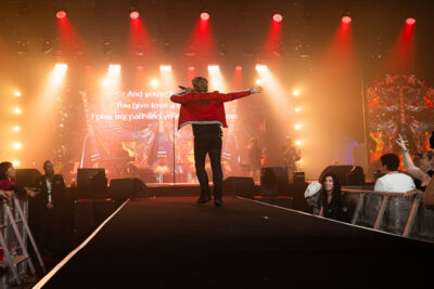 Gene Thomas @ Joe Singalong Party 2023, picture 8, photographed by Gert Daemen - FrontView Magazine