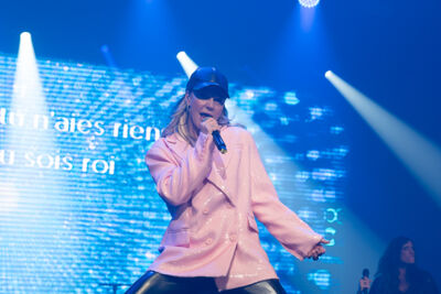 Kate Ryan Joe Singalong Party 2023, picture 1, photographed by Gert Daemen - FrontView Magazine
