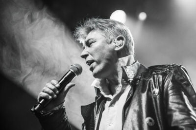 Helmut Lotti goes Metal Live in concert, picture 2, photographed by Paul Jongeneelen - FrontView Magazine