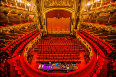 Tourist LemC "Onrust" in Toneelhuis (Bourla Schouwburg), picture 2, photographed by Paul Jongeneelen - FrontView Magazine
