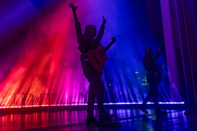 Rodrigo y Gabriela @ De Roma, picture 2, photographed by David Johnson - FrontView Magazine