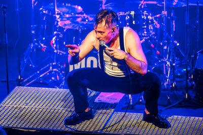 Moon shot Live at 013, picture 4, photographed by Paul Jongeneelen - FrontView Magazine
