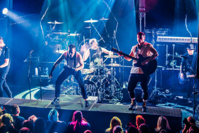 Moon shot Live at 013, picture 8, photographed by Paul Jongeneelen - FrontView Magazine
