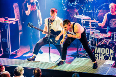 Moon shot Live at 013, picture 12, photographed by Paul Jongeneelen - FrontView Magazine