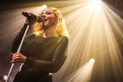 Anneke van Giersbergen en band Sweep Against The Stars tour, foto 2, foto's door Kitty van de Waart - FrontView Magazine