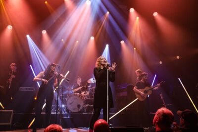 Anneke van Giersbergen en band Sweep Against The Stars tour, foto 22, foto's door Kitty van de Waart - FrontView Magazine