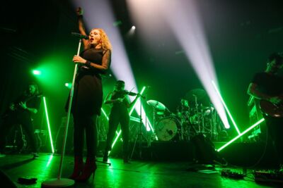 Anneke van Giersbergen en band Sweep Against The Stars tour, foto 28, foto's door Kitty van de Waart - FrontView Magazine