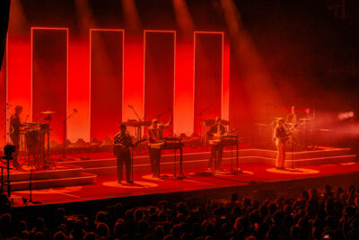 Jungle @ LottoArena, picture 3, photographed by Bruno Holvoet - FrontView Magazine