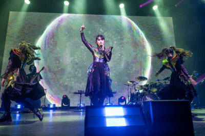 BABYMETAL @ 013, foto 1, foto's door David Johnson - FrontView Magazine