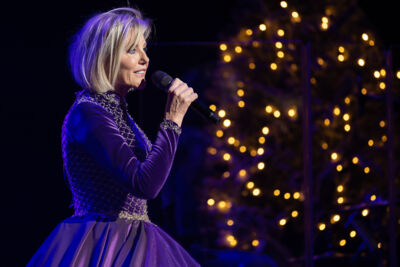 Dana Winner @ Elisabethzaal, picture 2, photographed by David Johnson - FrontView Magazine