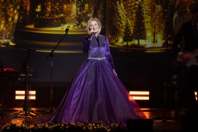 Dana Winner @ Elisabethzaal, picture 20, photographed by David Johnson - FrontView Magazine