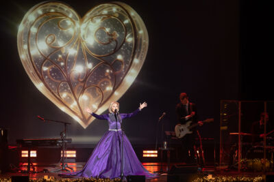 Dana Winner @ Elisabethzaal, picture 27, photographed by David Johnson - FrontView Magazine