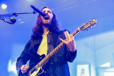 Hozier @ Vorst Nationaal, picture 14, photographed by Peter Smet - FrontView Magazine