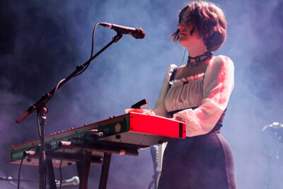 The Last Dinner Party @ Vorst Nationaal, picture 3, photographed by Peter Smet - FrontView Magazine