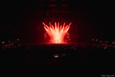 Ilse De Lange - Theatertour 2023 @ 013 Tilburg, picture 20, photographed by Joke Puype - FrontView Magazine