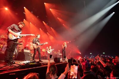 Ilse De Lange - Theatertour 2023 @ 013 Tilburg, picture 45, photographed by Joke Puype - FrontView Magazine