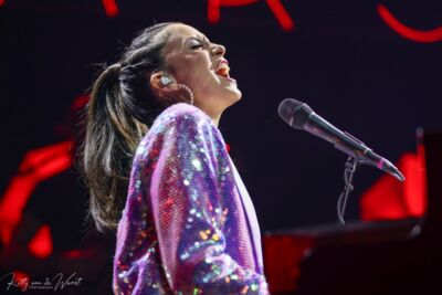 KARSU @ Effenaar, picture 3, photographed by Kitty van de Waart - FrontView Magazine