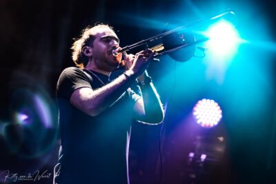KARSU @ Effenaar, picture 4, photographed by Kitty van de Waart - FrontView Magazine