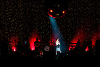 Axelle Red- A Very Special Christmas @ Het Depot, picture 33, photographed by Jurgen Van De Maele - FrontView Magazine