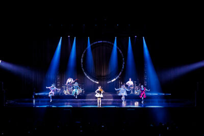 Lindsey Stirling - Snow Waltz Tour @ ING Arena, picture 10, photographed by Peter Smet - FrontView Magazine