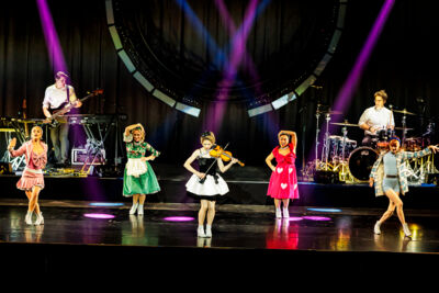 Lindsey Stirling - Snow Waltz Tour @ ING Arena, picture 20, photographed by Peter Smet - FrontView Magazine