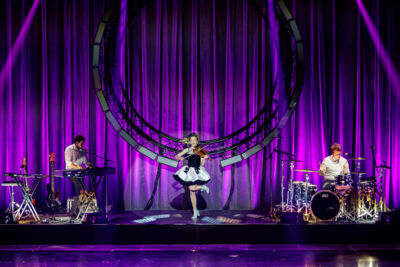 Lindsey Stirling - Snow Waltz Tour @ ING Arena, picture 22, photographed by Peter Smet - FrontView Magazine