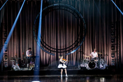 Lindsey Stirling - Snow Waltz Tour @ ING Arena, picture 23, photographed by Peter Smet - FrontView Magazine