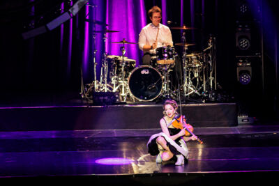 Lindsey Stirling - Snow Waltz Tour @ ING Arena, picture 24, photographed by Peter Smet - FrontView Magazine