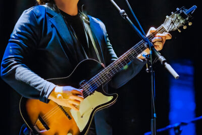 Jasper Steverlinck Live in De Roma, picture 1, photographed by Paul Jongeneelen - FrontView Magazine