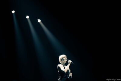 Hooverphonic: 20th Anniversary Tour @ De Warande, picture 3, photographed by FrontView Magazine