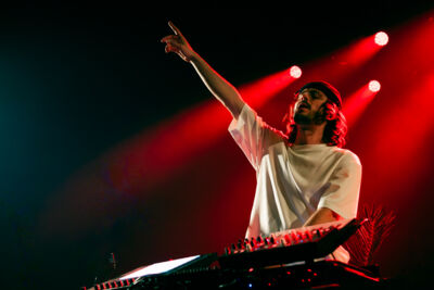 Zayka @ Ancienne Belgique, picture 10, photographed by Jurgen Van De Maele - FrontView Magazine