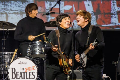 The Bootleg Beatles @ De Roma, picture 7, photographed by Paul Jongeneelen - FrontView Magazine
