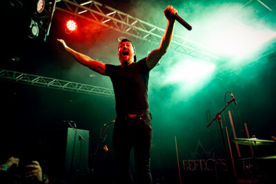 Defects @ Kavka Zappa, picture 1, photographed by Peter Smet - FrontView Magazine