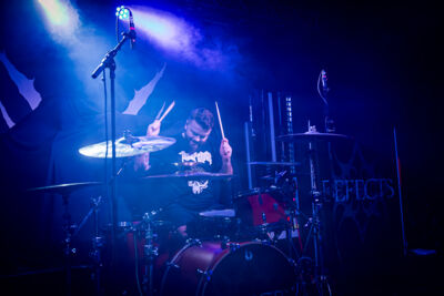 Defects @ Kavka Zappa, picture 10, photographed by Peter Smet - FrontView Magazine