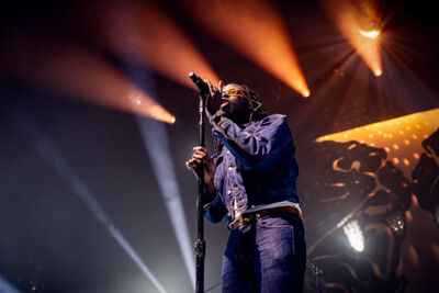 Black Pumas @ Vorst Nationaal, picture 1, photographed by Peter Smet - FrontView Magazine