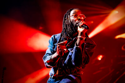 Black Pumas @ Vorst Nationaal, picture 9, photographed by Peter Smet - FrontView Magazine